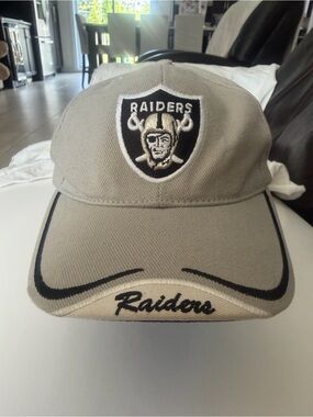 Riders by Lee Raiders Baseball Cap in grey and Black